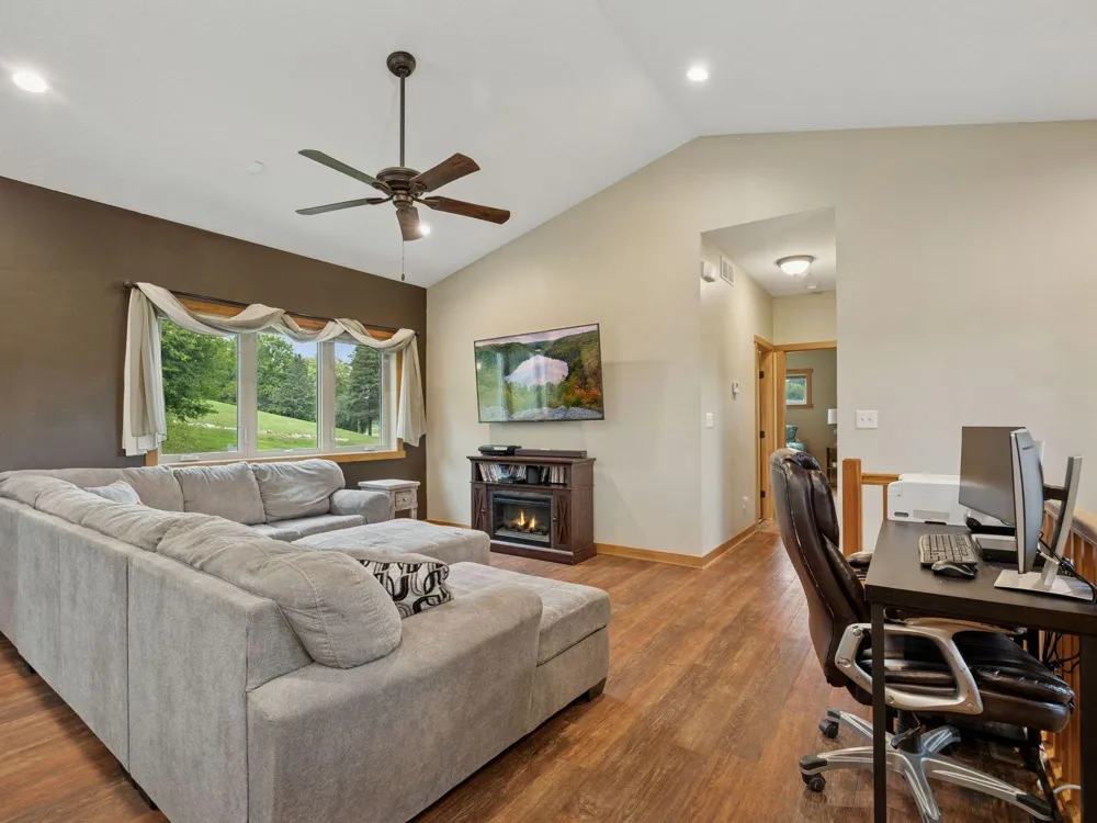 5907 County Road 105 NW Byron, MN 55920