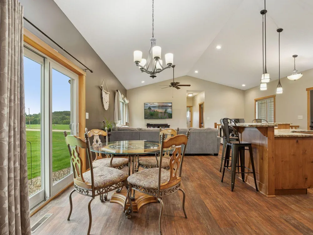 5907 County Road 105 NW Byron, MN 55920