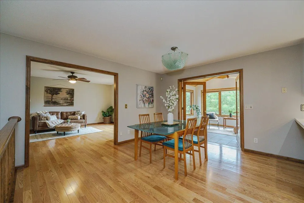 1060 Dennis Street S Maplewood, MN 55119