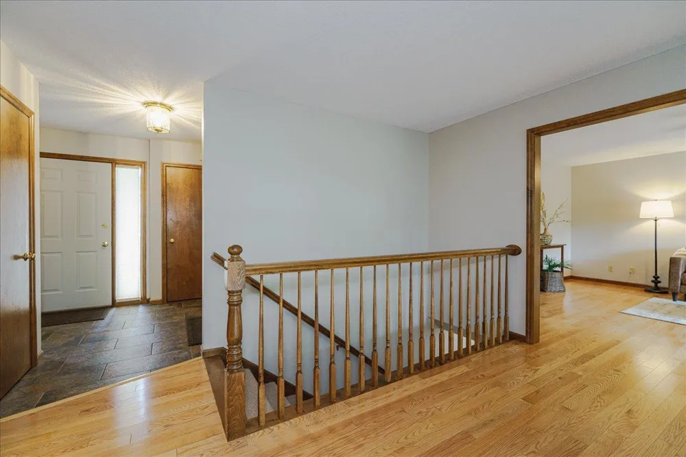 1060 Dennis Street S Maplewood, MN 55119