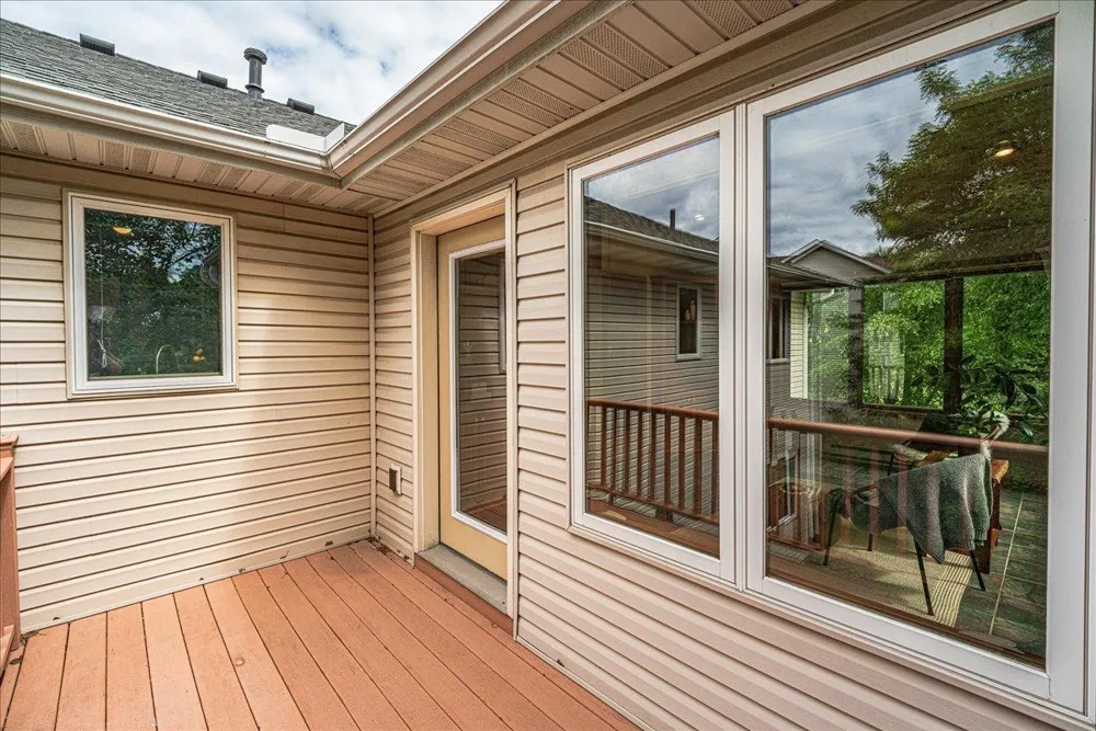 1060 Dennis Street S Maplewood, MN 55119