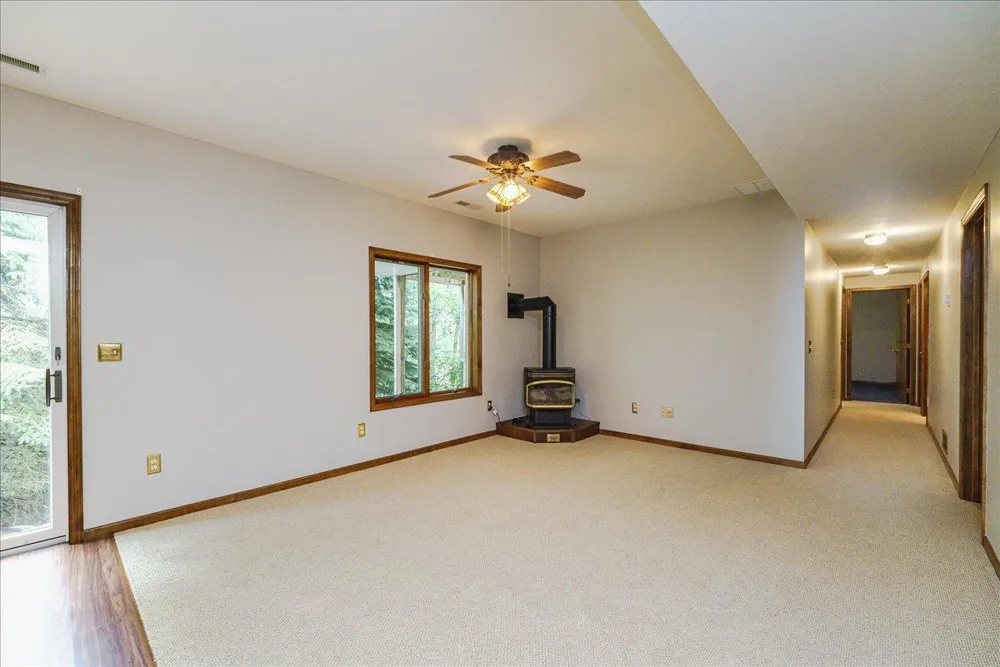 1060 Dennis Street S Maplewood, MN 55119