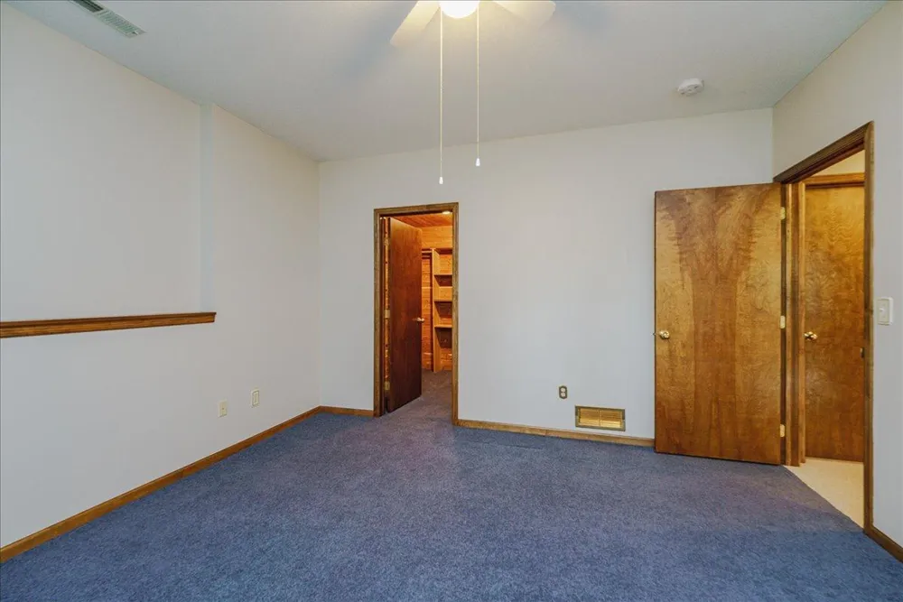 1060 Dennis Street S Maplewood, MN 55119