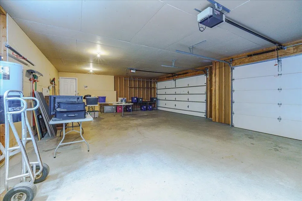 1060 Dennis Street S Maplewood, MN 55119
