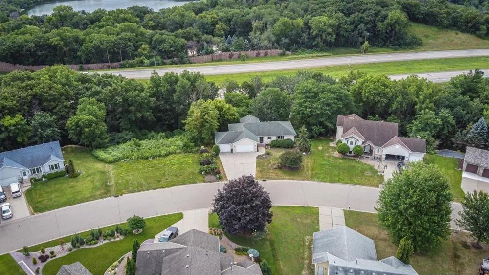 1060 Dennis Street S Maplewood, MN 55119