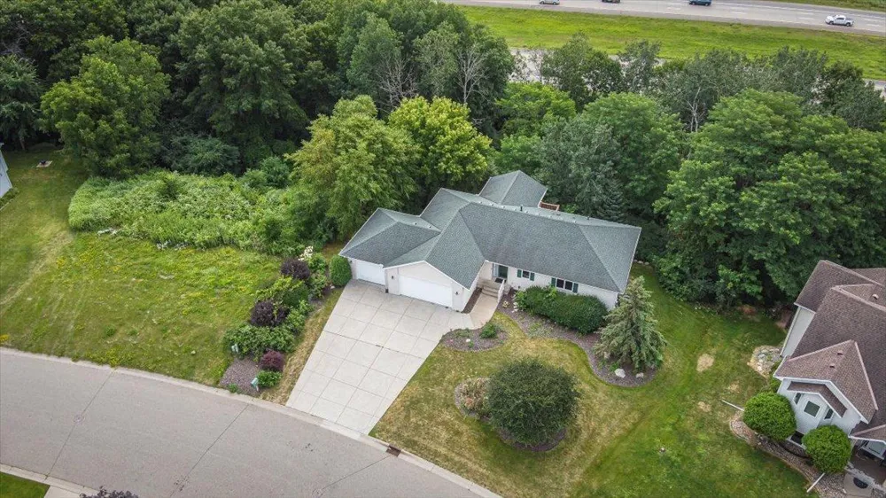 1060 Dennis Street S Maplewood, MN 55119
