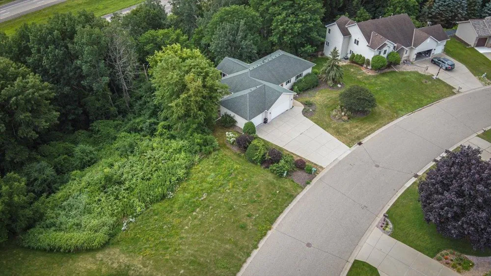1060 Dennis Street S Maplewood, MN 55119