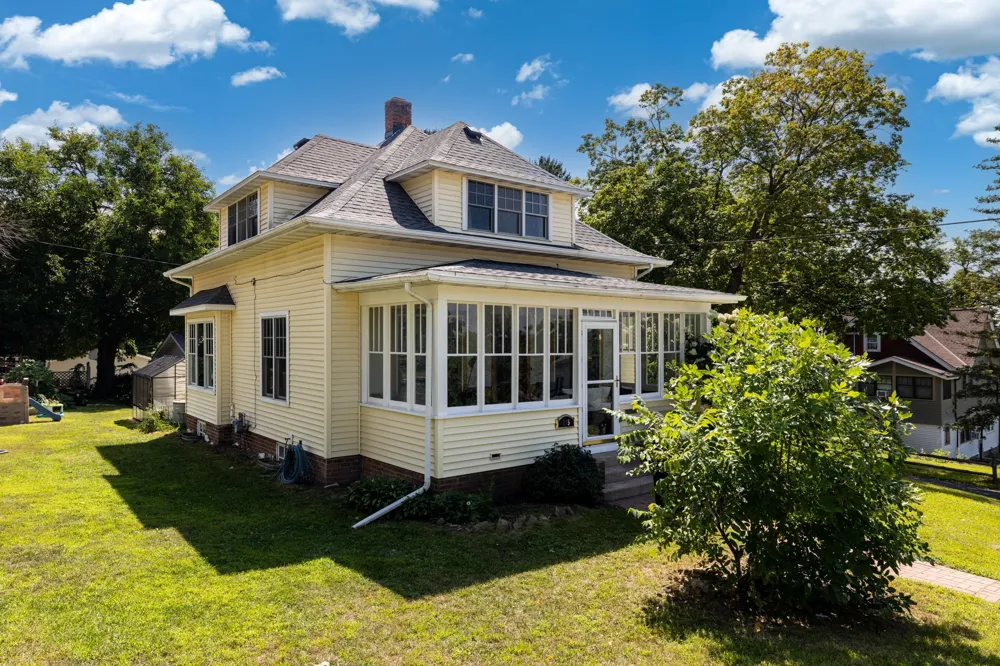 115 Mill Street E Cannon Falls, MN 55009