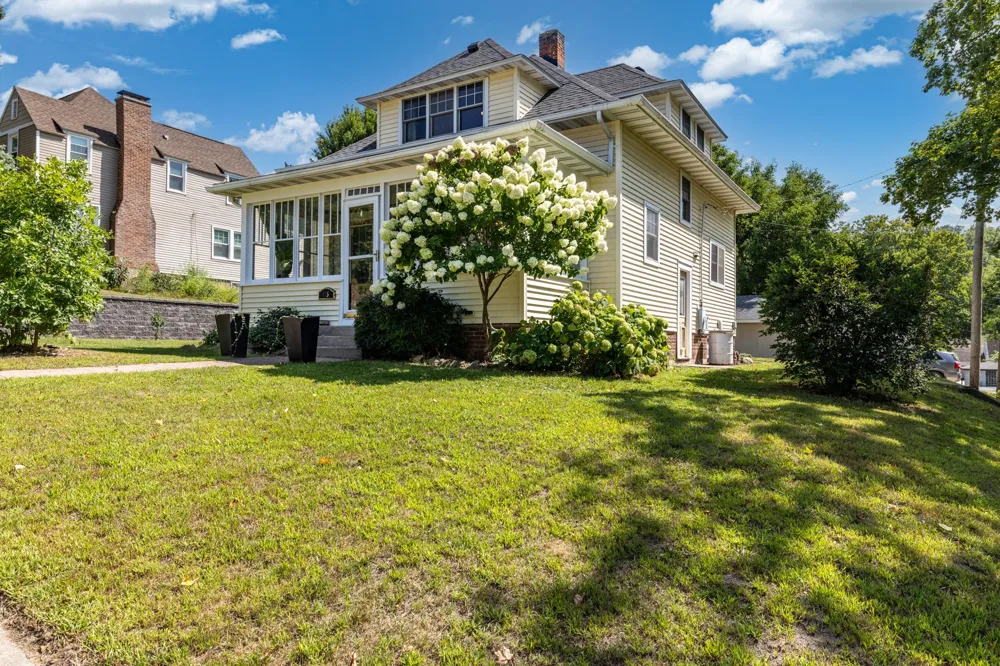 115 Mill Street E Cannon Falls, MN 55009