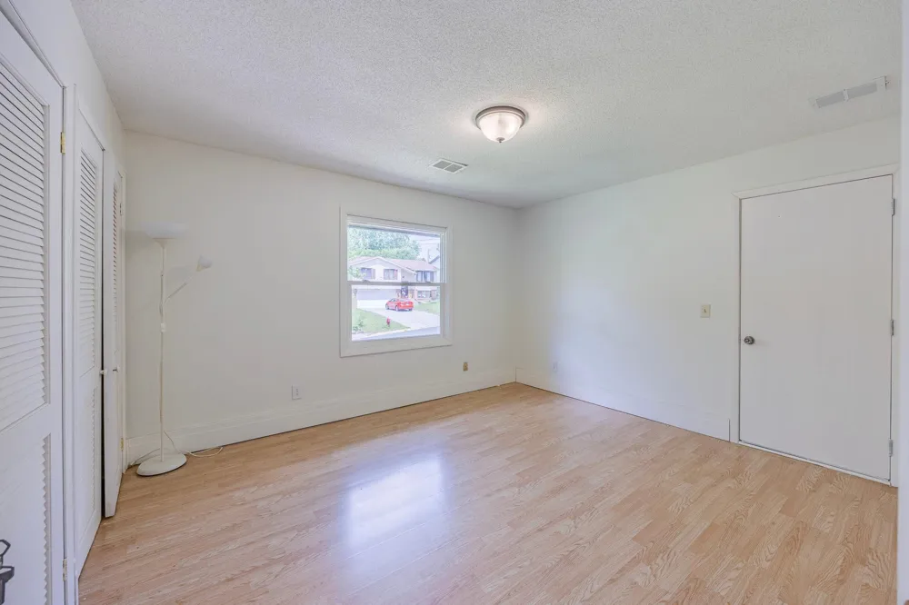 1212 44 1/2 AVENUE NE Columbia Heights, MN 55421