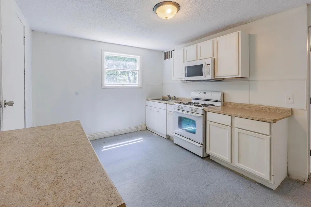 1212 44 1/2 AVENUE NE Columbia Heights, MN 55421