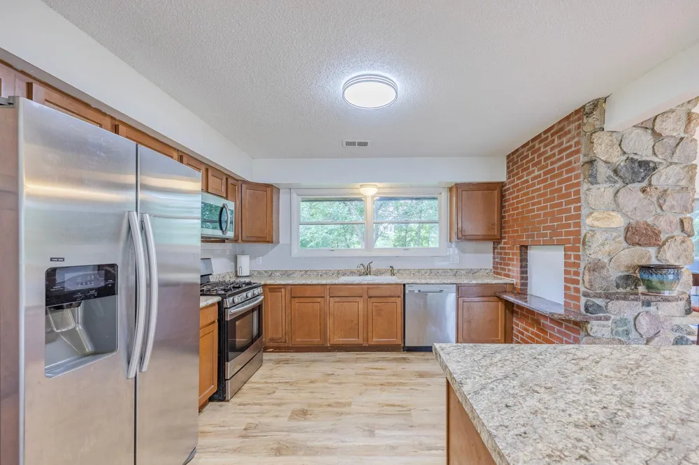 1212 44 1/2 AVENUE NE Columbia Heights, MN 55421