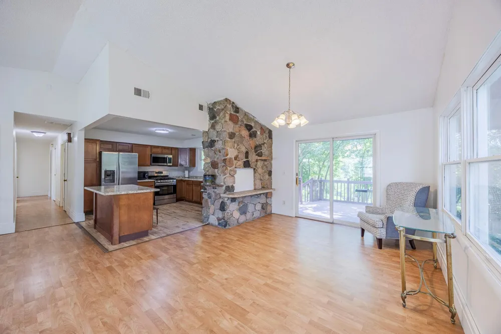 1212 44 1/2 AVENUE NE Columbia Heights, MN 55421