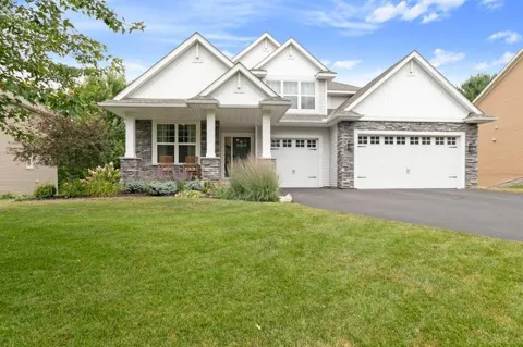 2460 White Pine Way