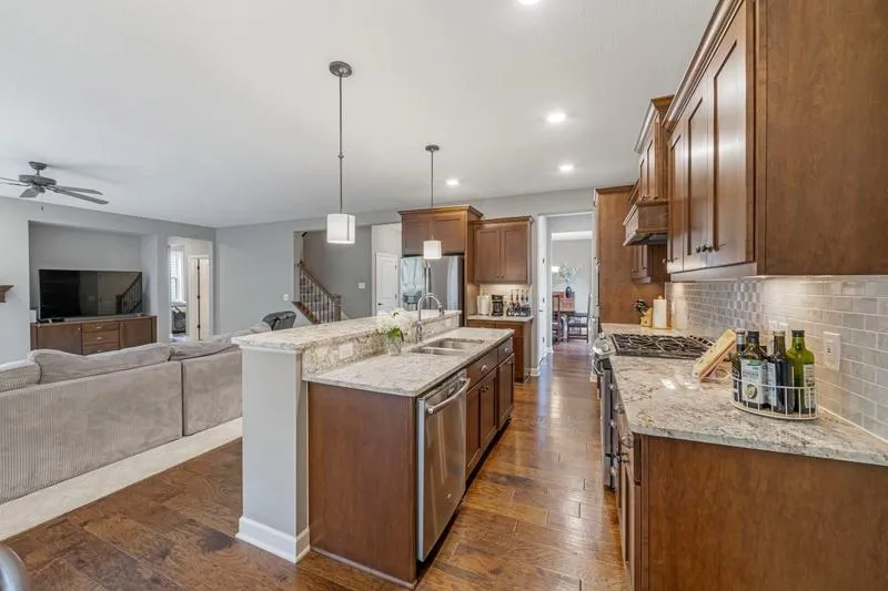 2460 White Pine Way Stillwater, MN 55082