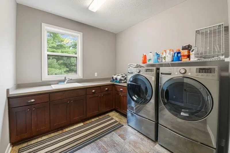 2460 White Pine Way Stillwater, MN 55082