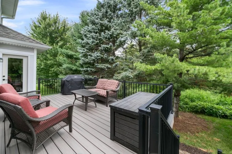 2460 White Pine Way Stillwater, MN 55082