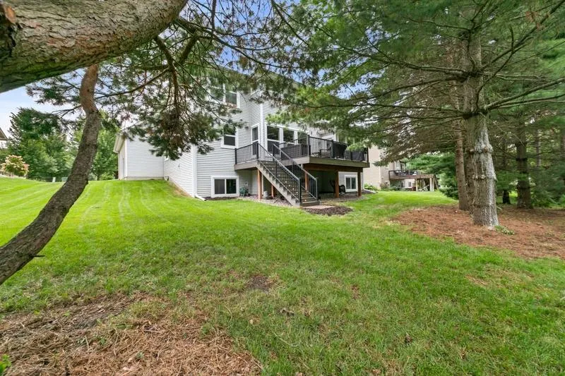 2460 White Pine Way Stillwater, MN 55082