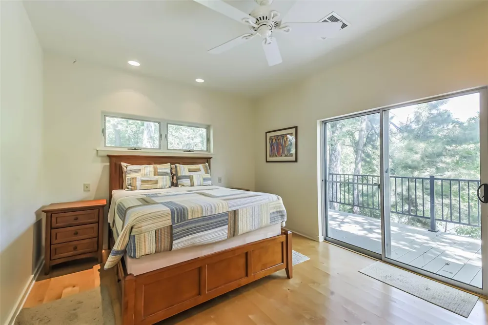 88 Raccoon Ramble Cleveland, TX 77327