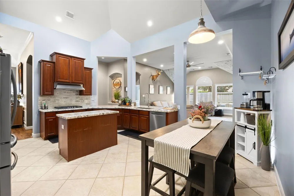 1710 Windy Brook Lane League City, TX 77573