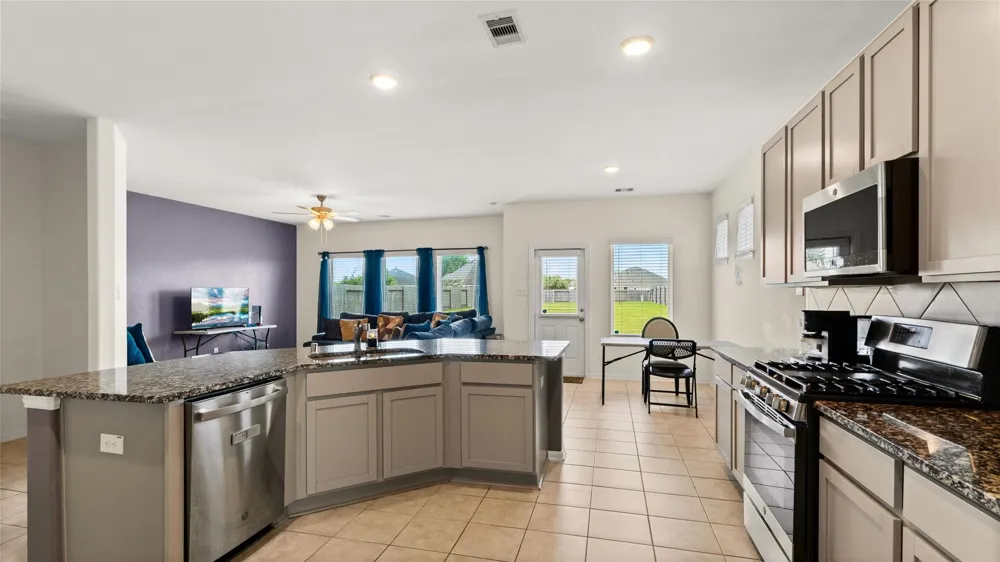 1503 Barras Street Alvin, TX 77511