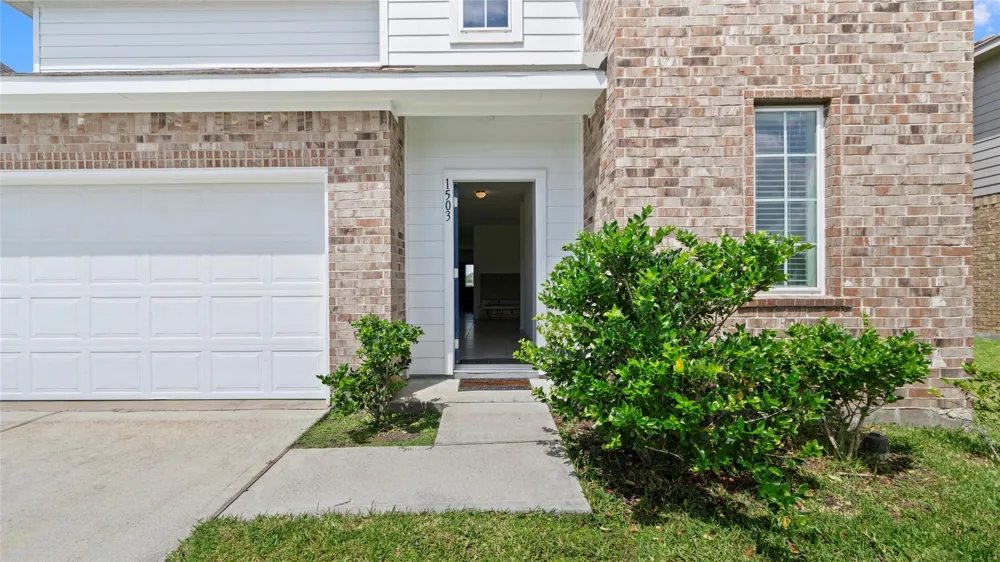 1503 Barras Street Alvin, TX 77511