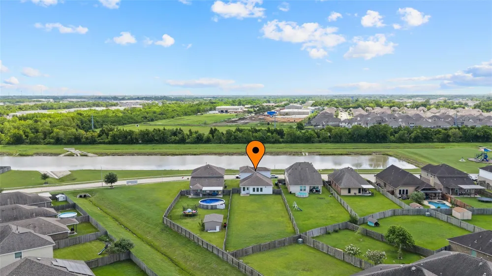 1503 Barras Street Alvin, TX 77511