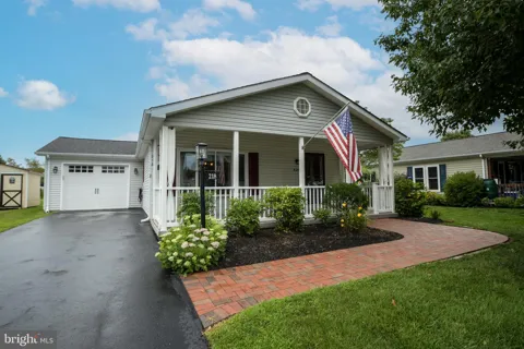 218 DOVE COURT
