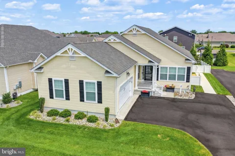 18 BACKWATER COURT