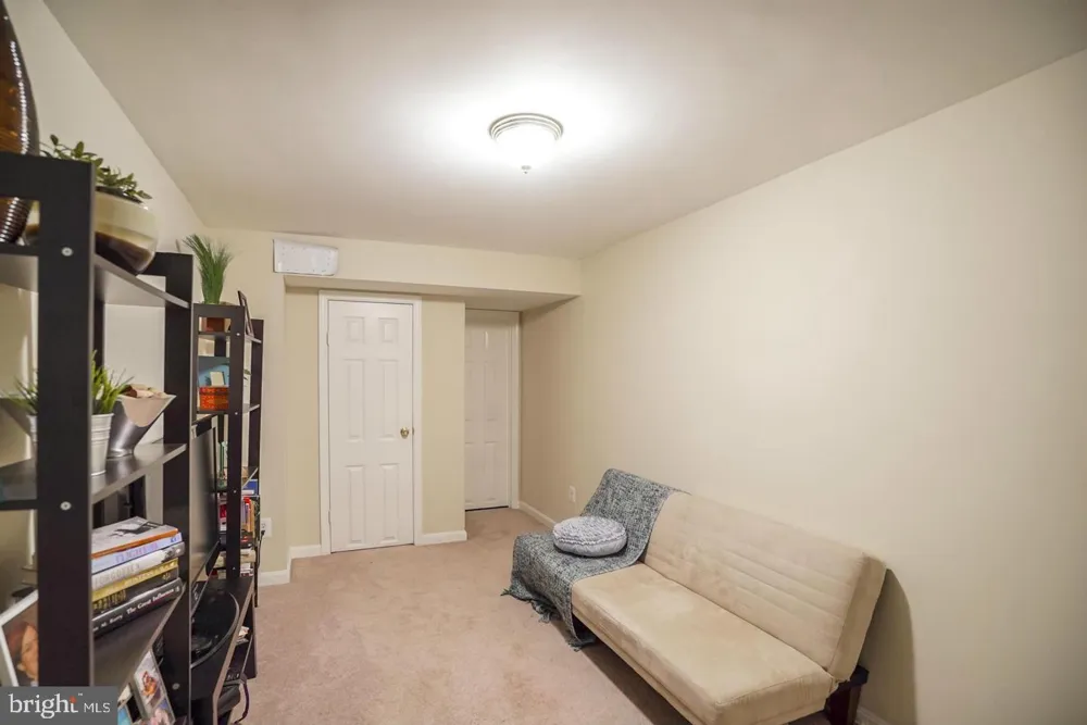 230 EVANS LANE Alexandria, VA 22305