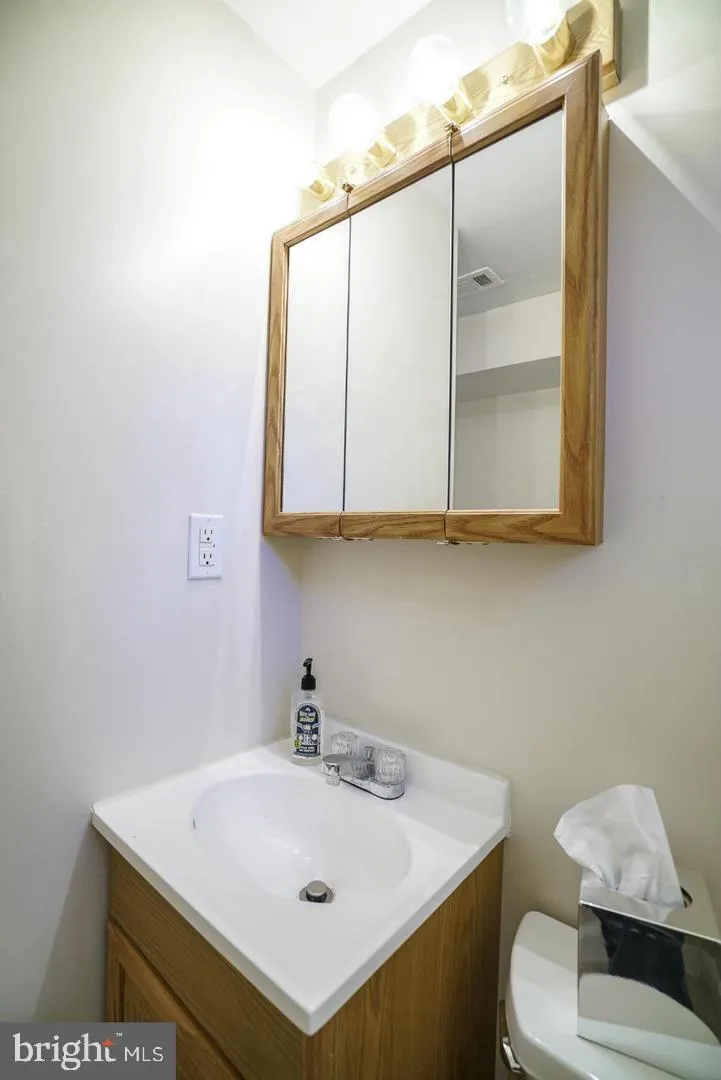 230 EVANS LANE Alexandria, VA 22305