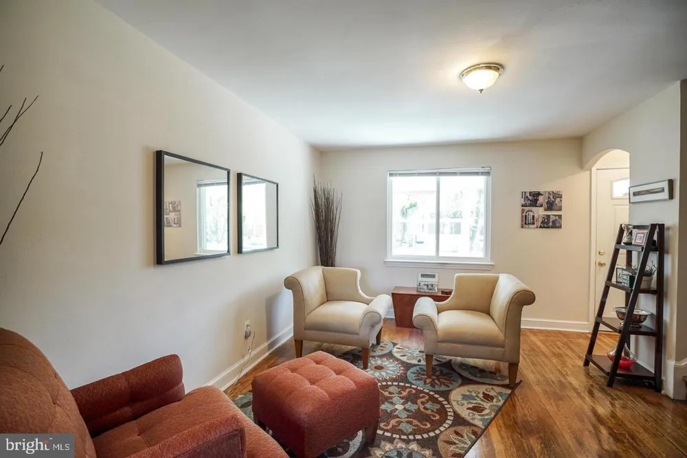 230 EVANS LANE Alexandria, VA 22305