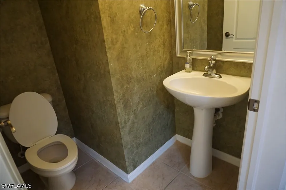 Eastgolden Elm Drive Estero, FL 33928