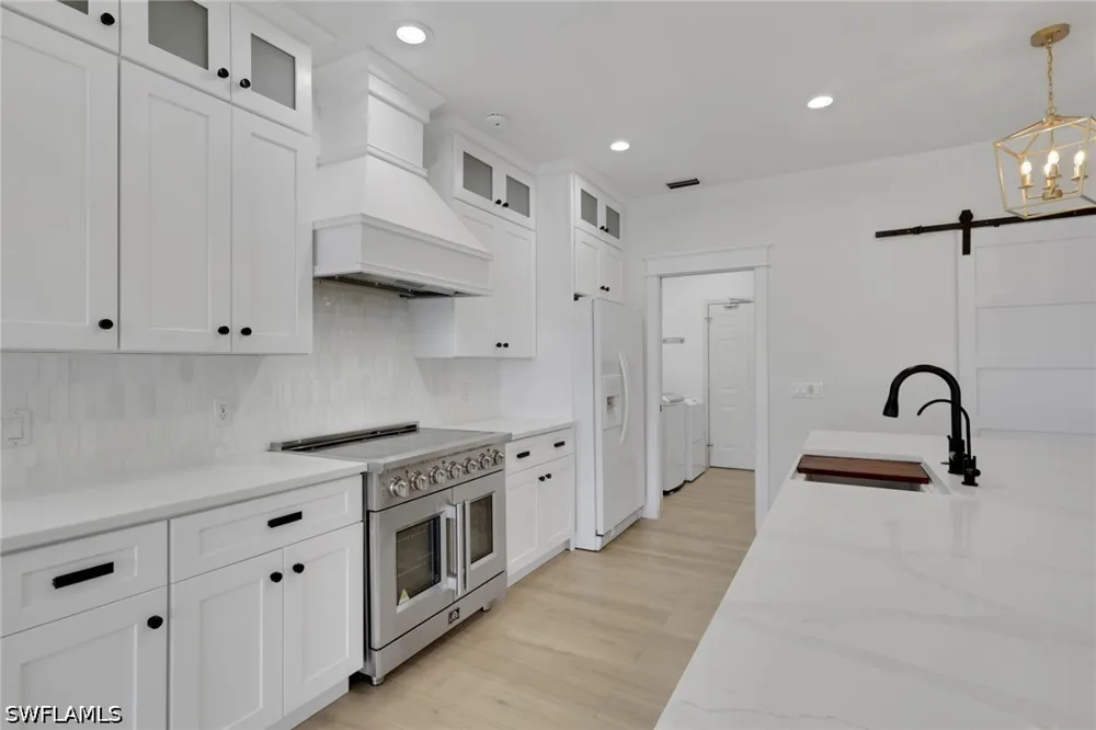 Longshore Way S Naples, FL 34119