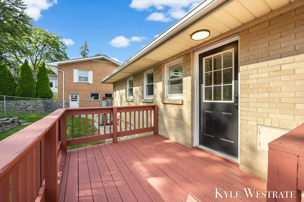 1752 Lake Michigan Drive NW Grand Rapids, MI 49504