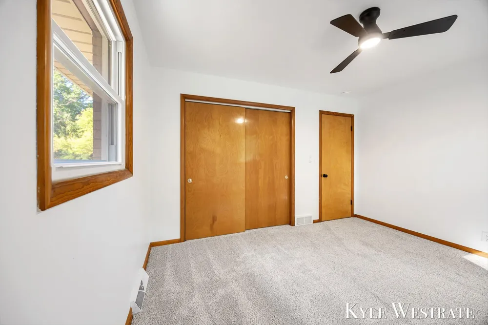1752 Lake Michigan Drive NW Grand Rapids, MI 49504