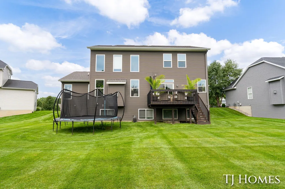 6200 Kuiper Drive SW Grandville, MI 49418