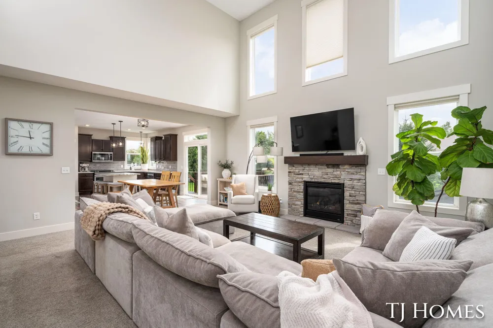 6200 Kuiper Drive SW Grandville, MI 49418