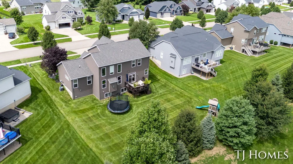 6200 Kuiper Drive SW Grandville, MI 49418