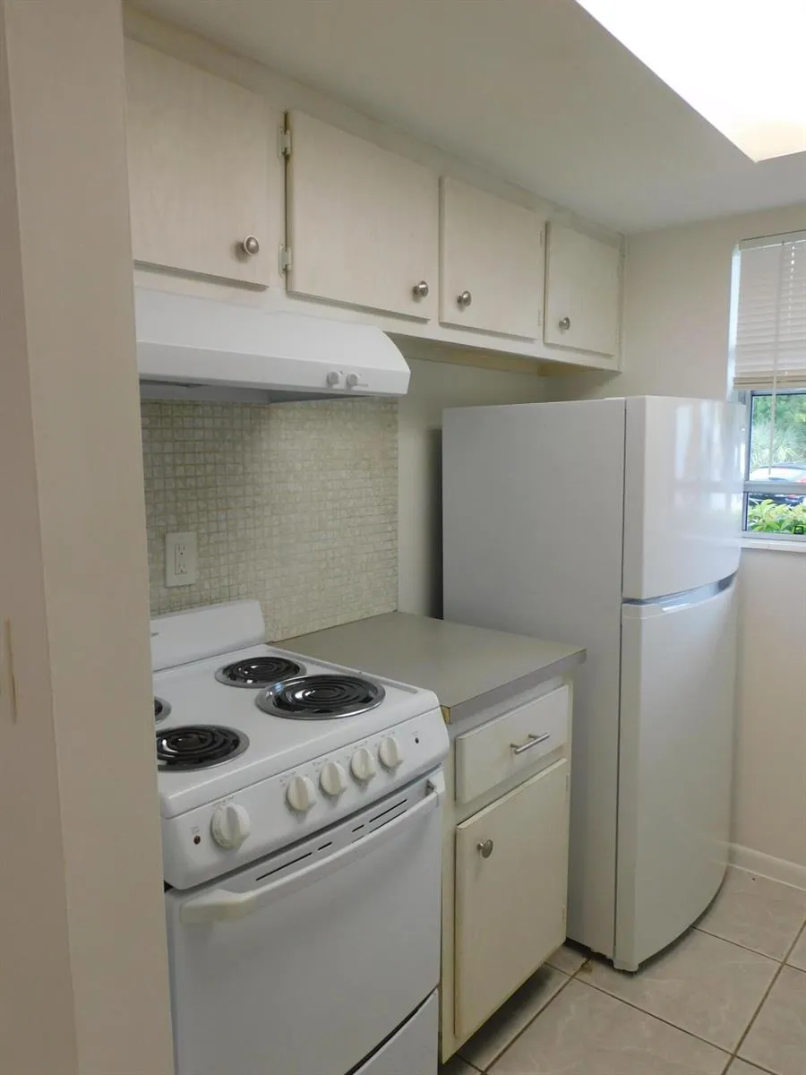 640 SE 2nd Avenue #103 Boynton Beach, FL 33435