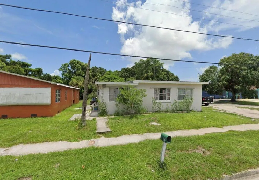 516 19th Street Fort Pierce, FL 34950