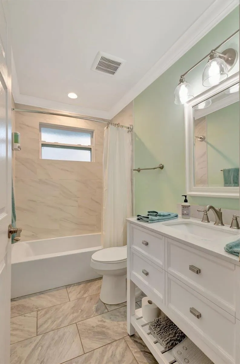 10600 SE Gomez Avenue Hobe Sound, FL 33455