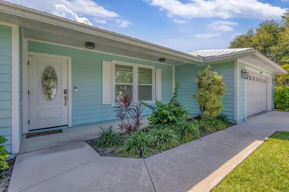 10600 SE Gomez Avenue Hobe Sound, FL 33455