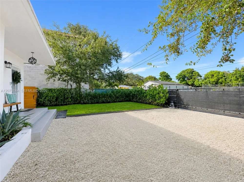 220 NW 47th St #B Miami, FL 33127