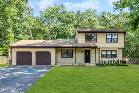 169 White Road