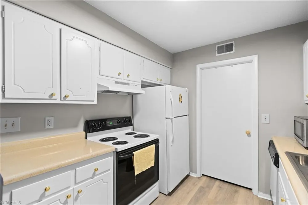 2250 Sunderland Road #23B Winston-Salem, NC 27103