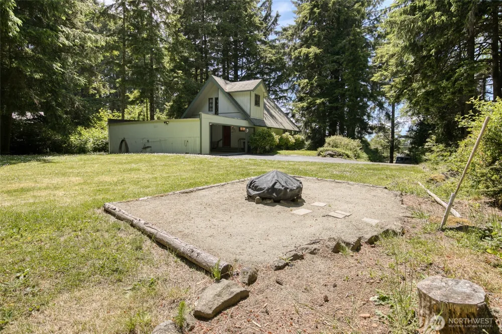2782 State Rt 109 Ocean Shores, WA 98569