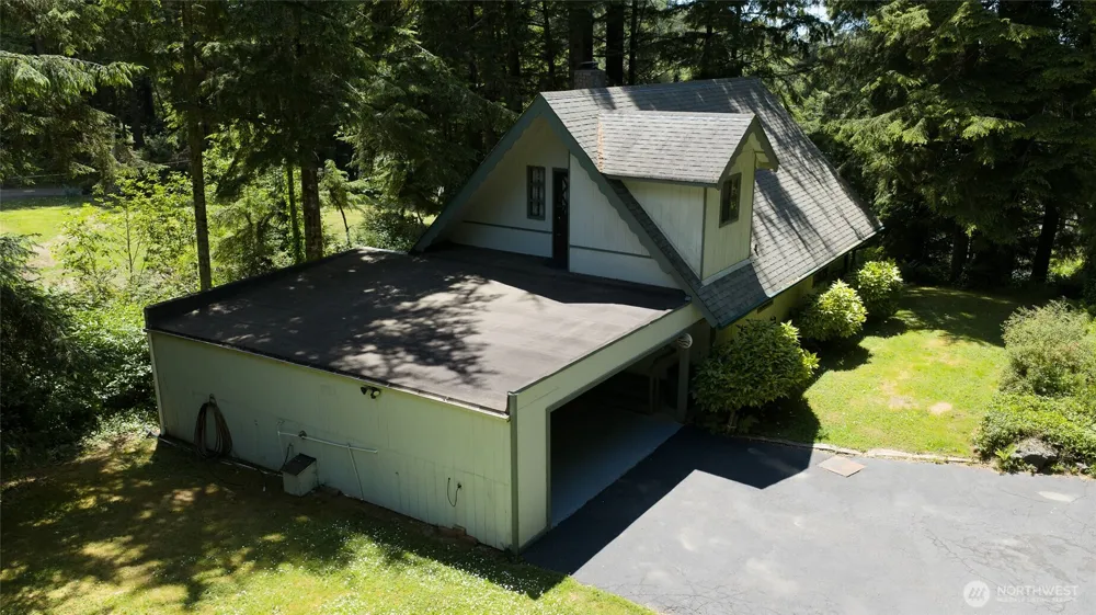 2782 State Rt 109 Ocean Shores, WA 98569