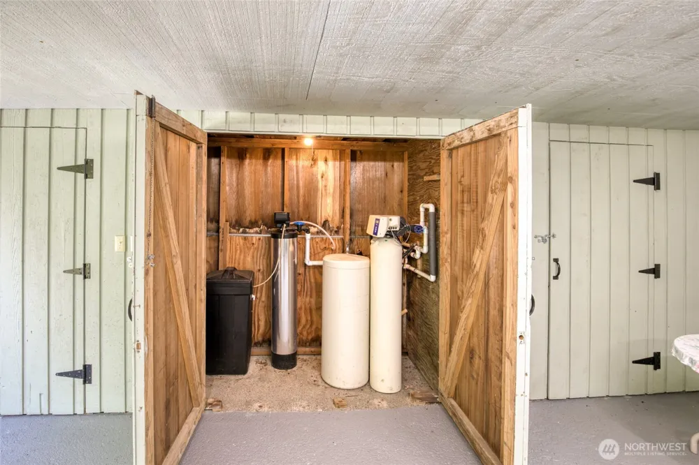 2782 State Rt 109 Ocean Shores, WA 98569
