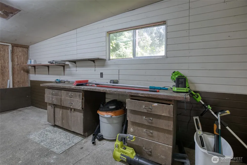 2782 State Rt 109 Ocean Shores, WA 98569